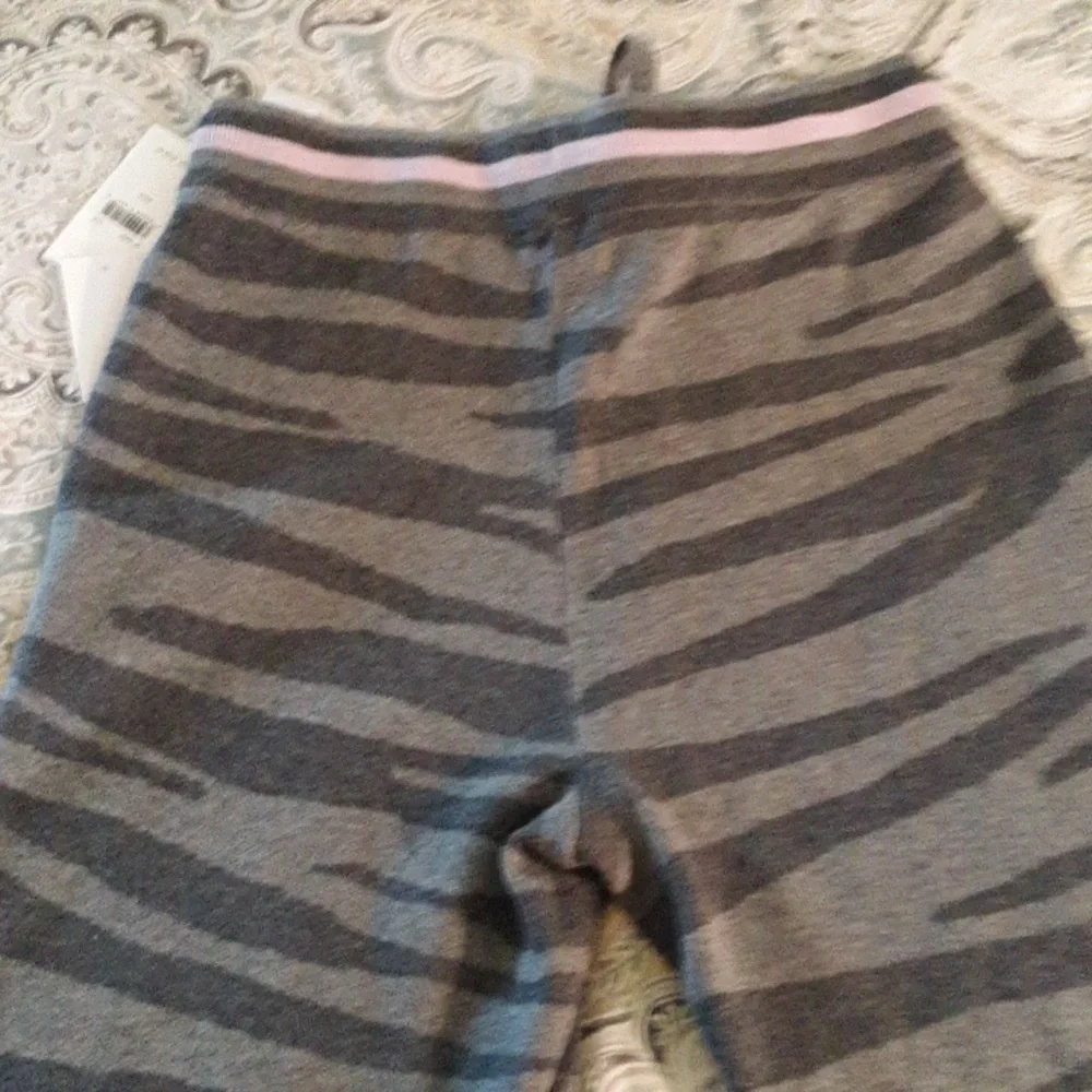 NWT Splendid Gray Zebra Print Pants - Picture 3 of 4